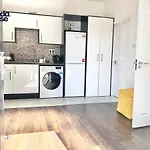 Kunda House Moseley Apartments